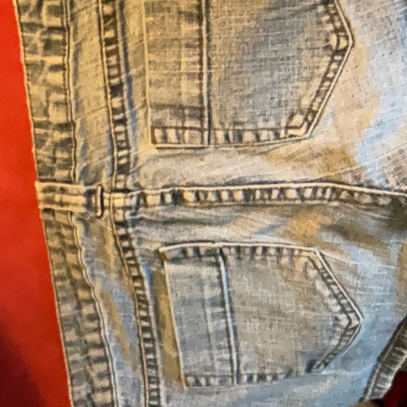LEI JEAN SHORTS SIZE 9 - Picture 3 of 4